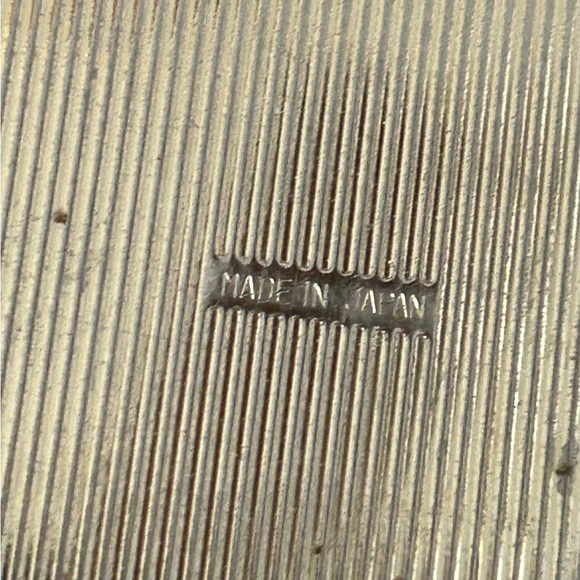 Vintage Rose Compact - Picture 3 of 7